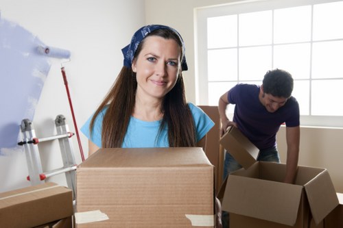 Removal van service for Shoreditch residential and commercial moves